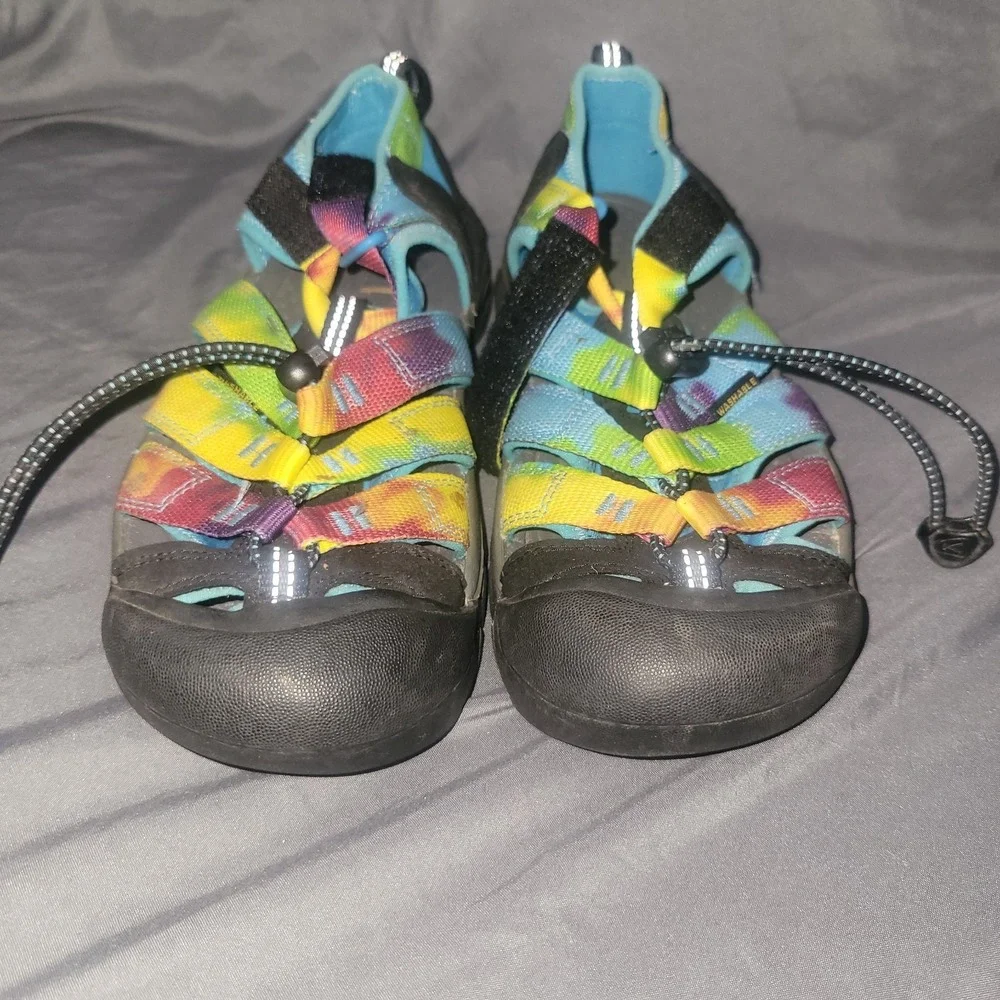 Keen Newport H2 Kids Size 3 Rainbow Tie Dye Outdoors  Fisherman Sandals Shoes